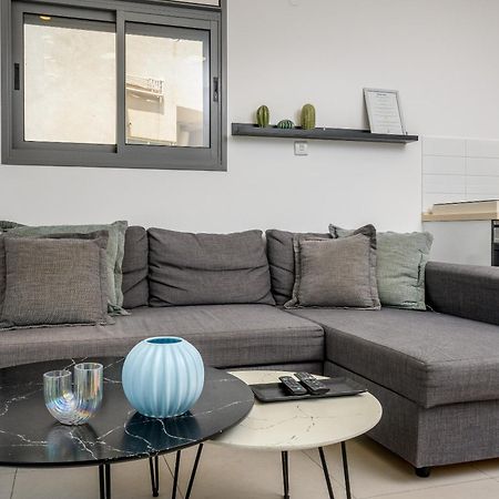 Very Nice 1 Bdr Apartment 2 Min From The Beach ! 텔아비브 외부 사진