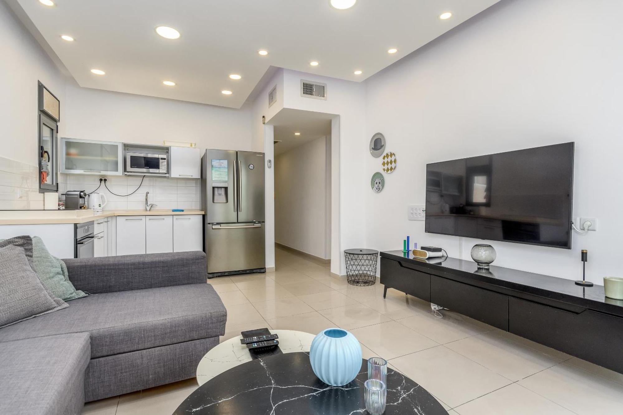 Very Nice 1 Bdr Apartment 2 Min From The Beach ! 텔아비브 외부 사진