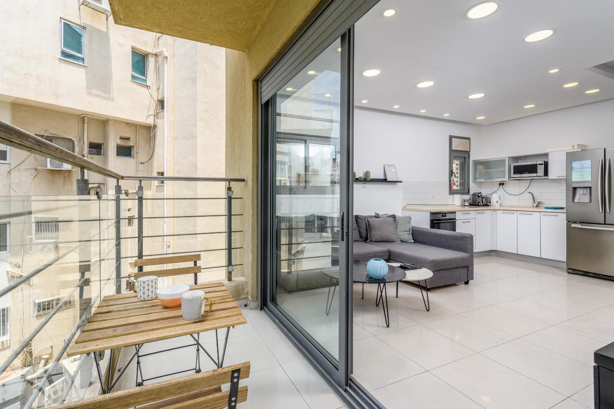 Very Nice 1 Bdr Apartment 2 Min From The Beach ! 텔아비브 외부 사진