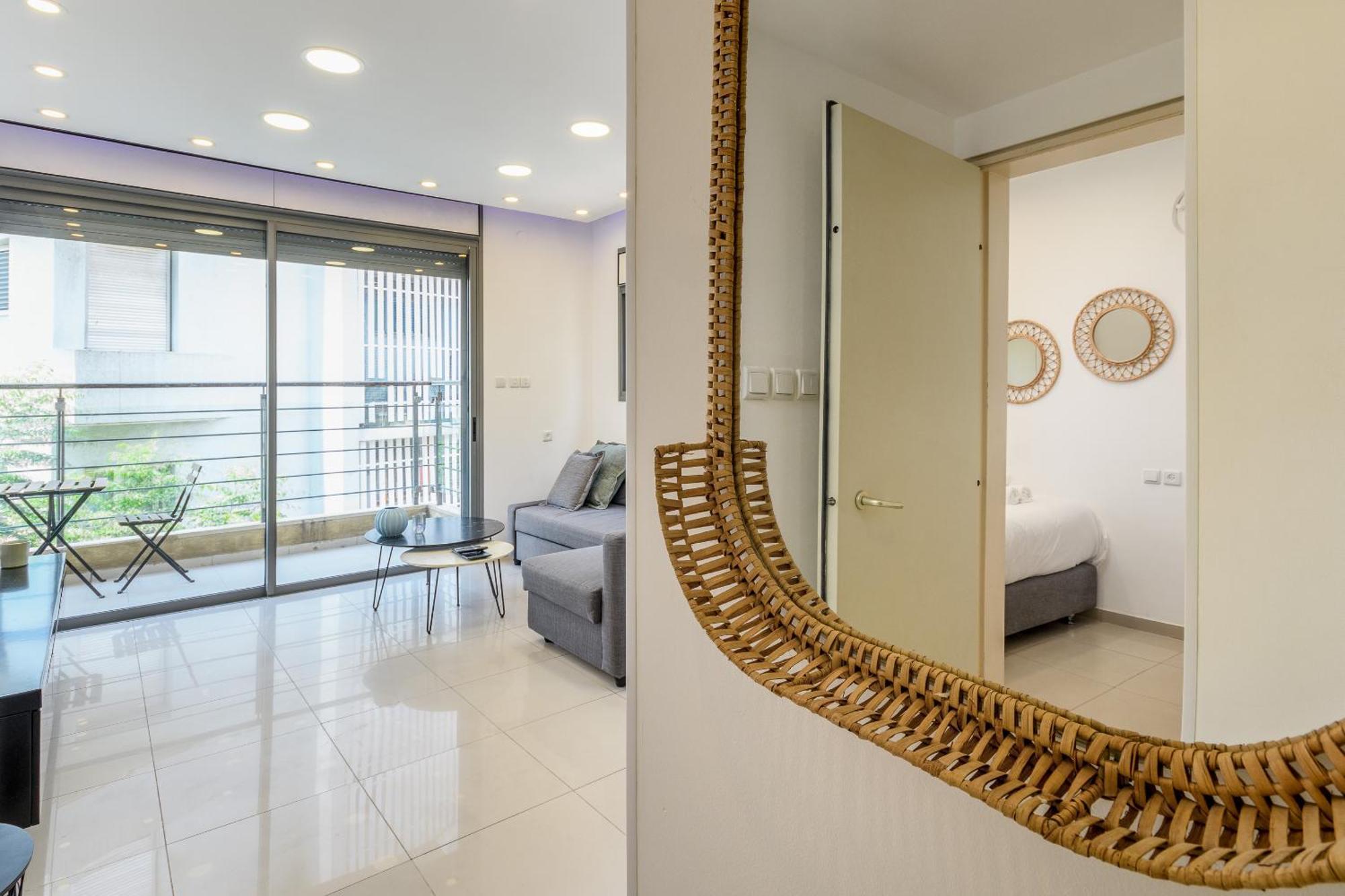 Very Nice 1 Bdr Apartment 2 Min From The Beach ! 텔아비브 외부 사진